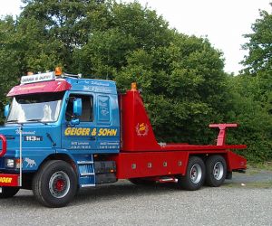 Scania 113 T 360 mit BRO BB 1010 Aufbau