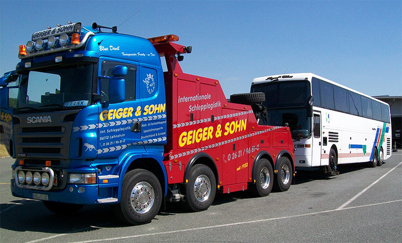 SCHLEPP- & BERUNGSFAHRZEUGE
